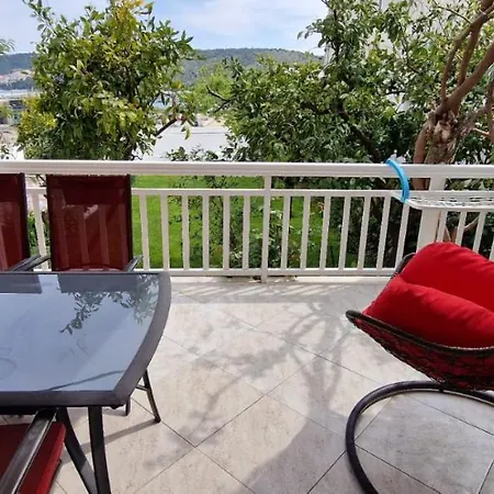 Near Centre Apartment Trogir